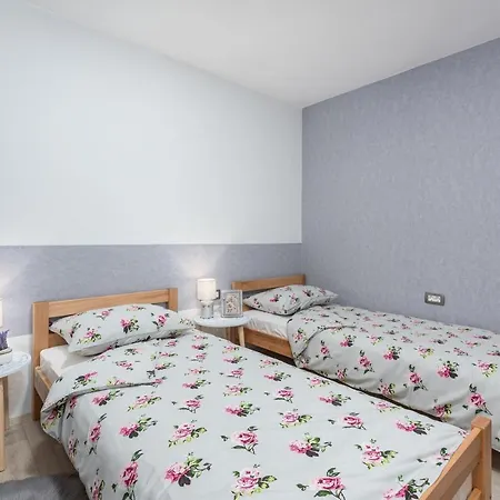 Sabina, Porec Fuškulin