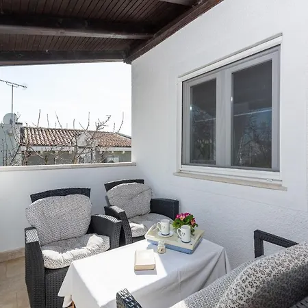 Sabina, Porec Apartment *